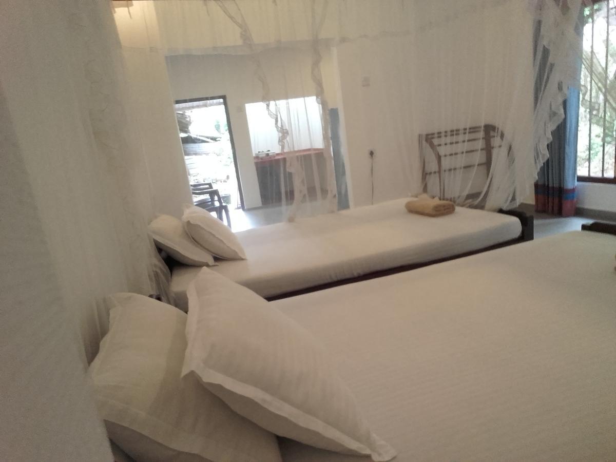 Thusara Guesthouse 미리사 외부 사진